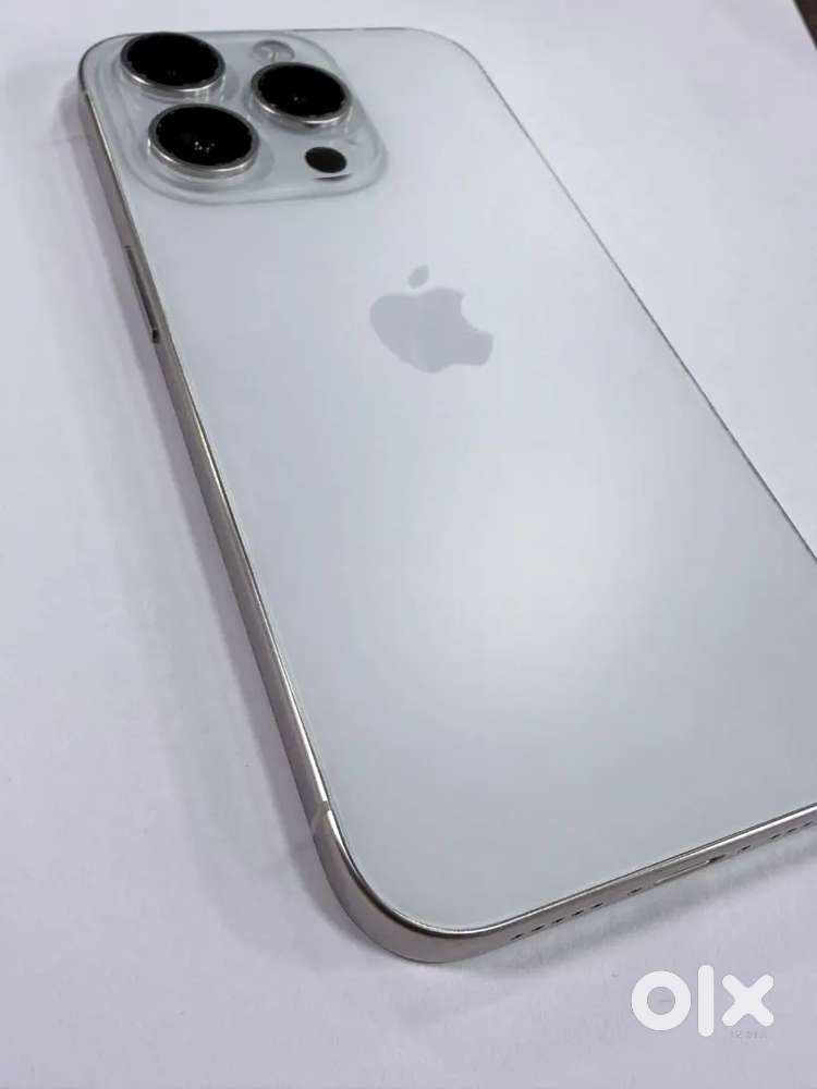 IPhone 15 pro white colour fixed rate will give festival sale price