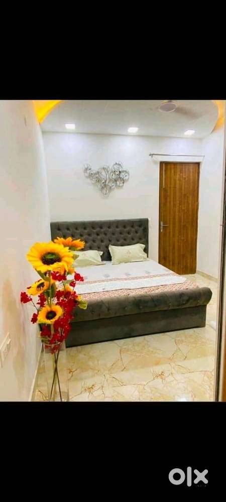 2BHK READ TO MOVE FULLY FURNISHED AT PRIME LOCATION IN NOIDA