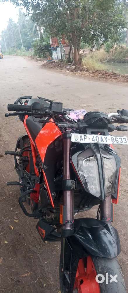 Duke 200 orange colour