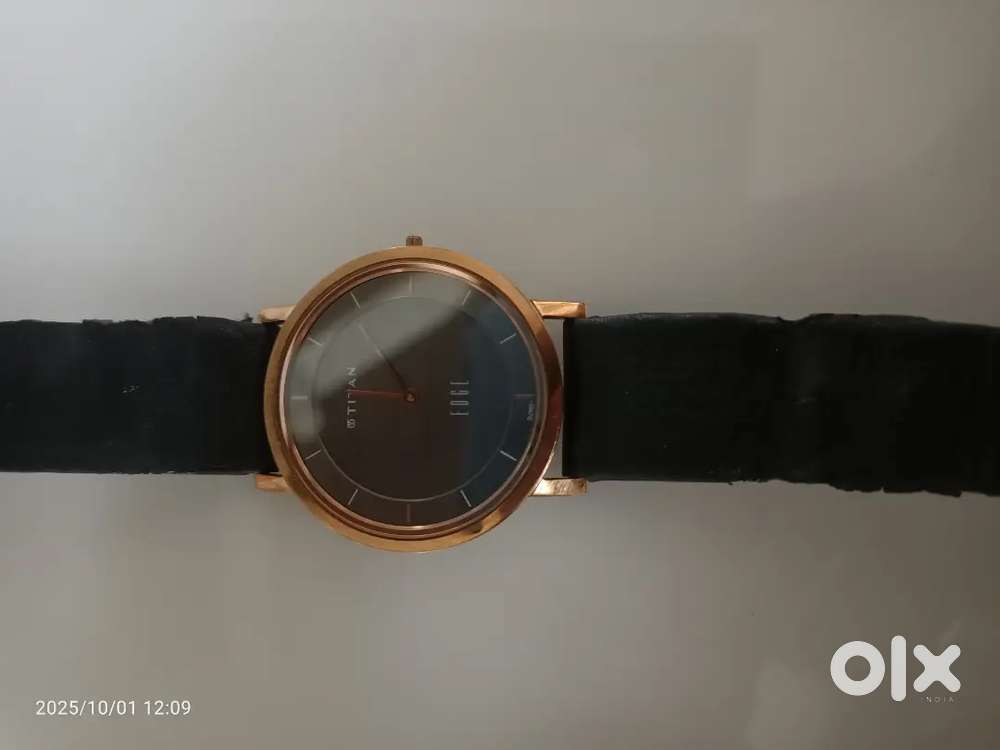 Titan edge most slimmest watch stainless steel