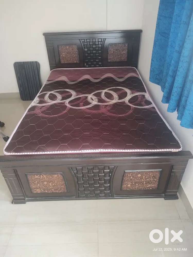 Heavy sturdy plywood bed 6*4 along with mattress