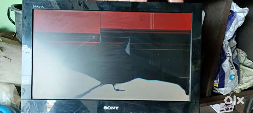 Samsung TV for sell not in working condition display damage