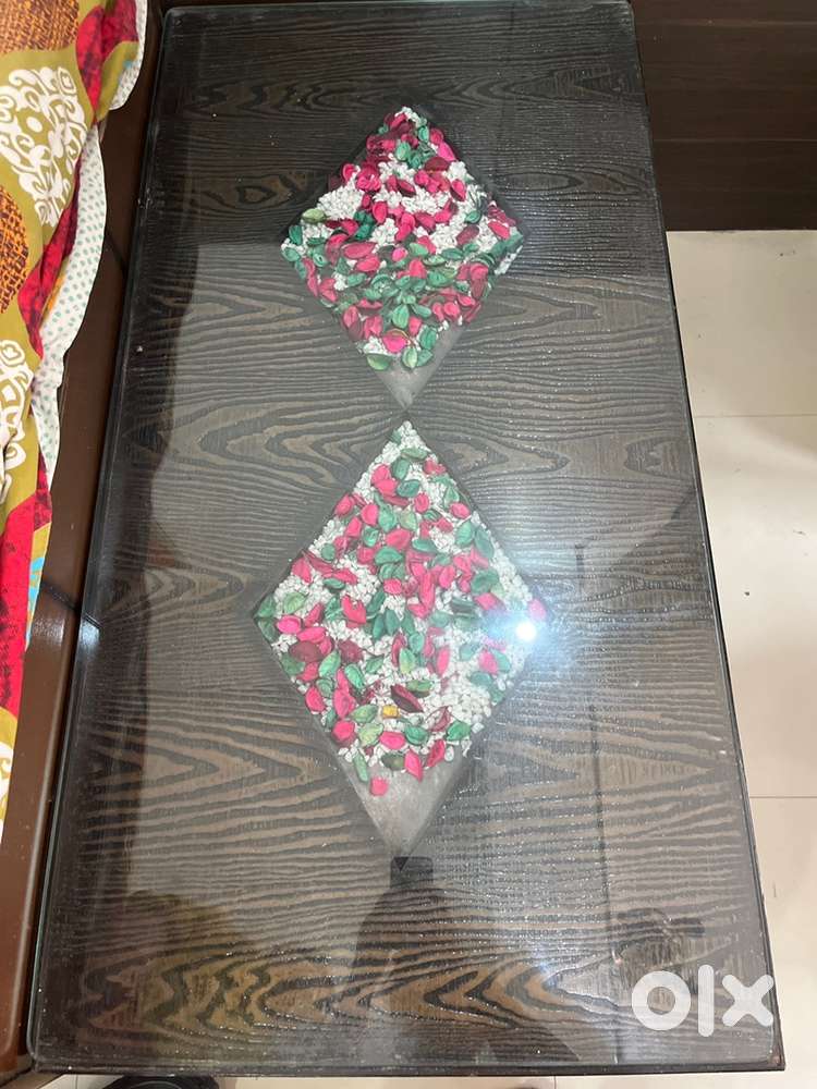 Classy Table with glass without zero damage
