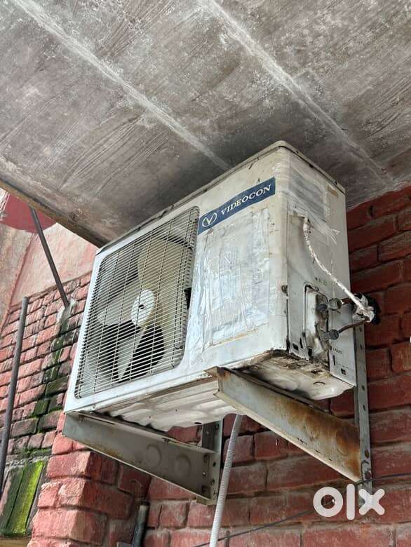 Vediocon 1.5 ton fully working split ac, selling urgently