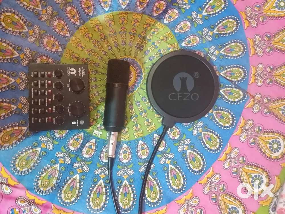 Sound card with microphone