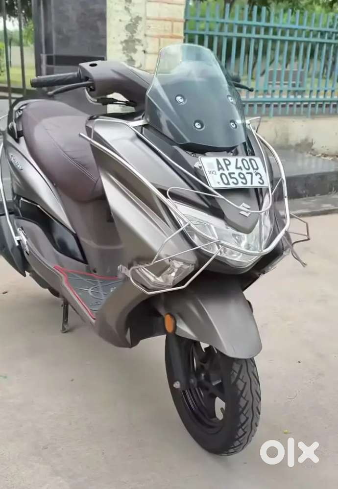 Good condition 1 year 1 month use bike