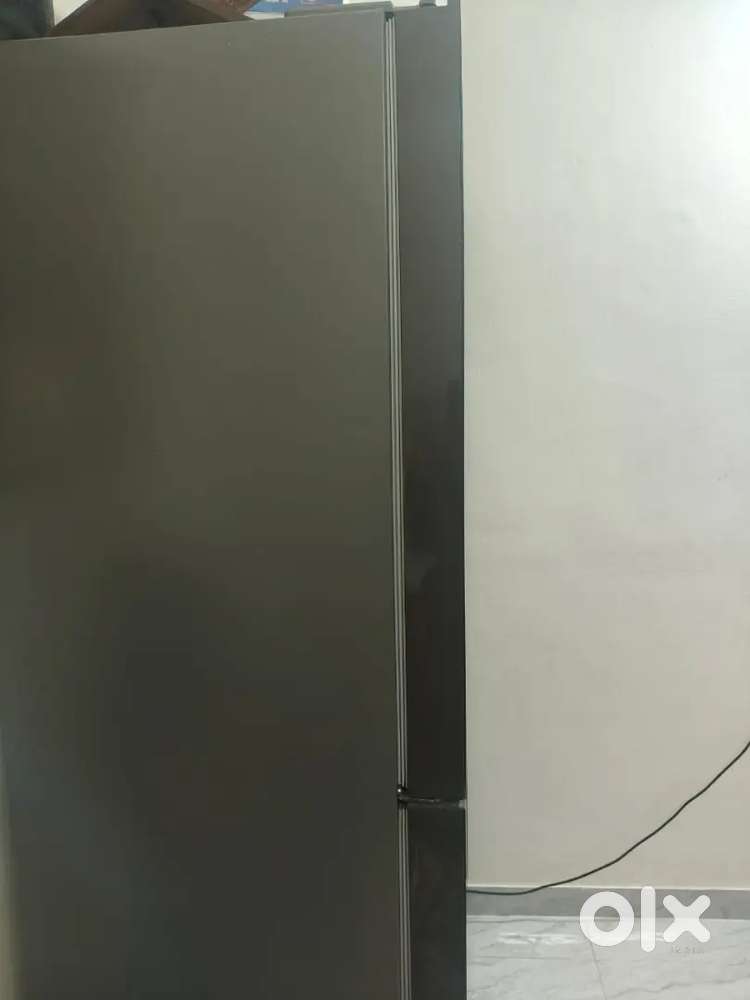 4 door refrigerator in excellent condition