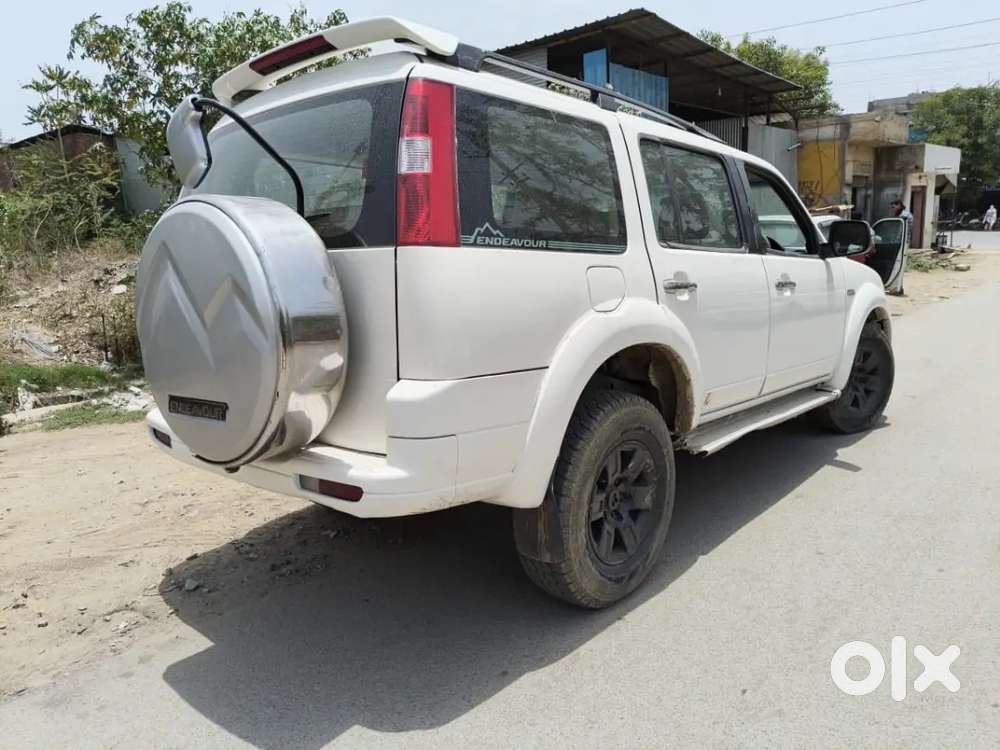 Ford Endeavour 2010 Diesel 145000 Km Driven 2030 tak paper complete h