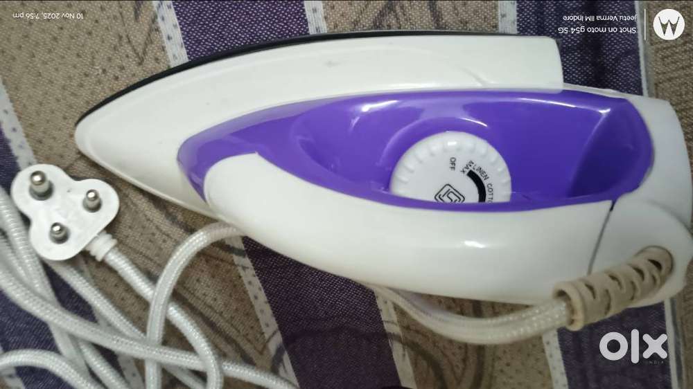 Fabiano Oasis Dry Iron 1100 Watts With 17 Months Warranty