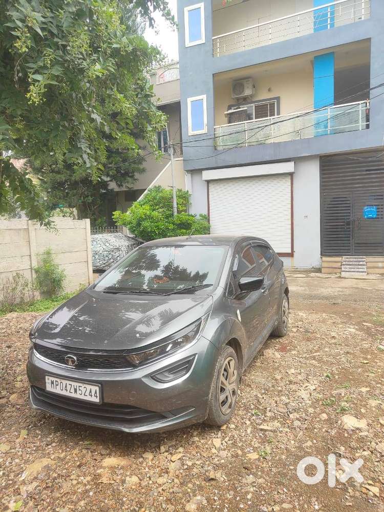 Tata Altroz 2024 Petrol Well Maintained single hand car