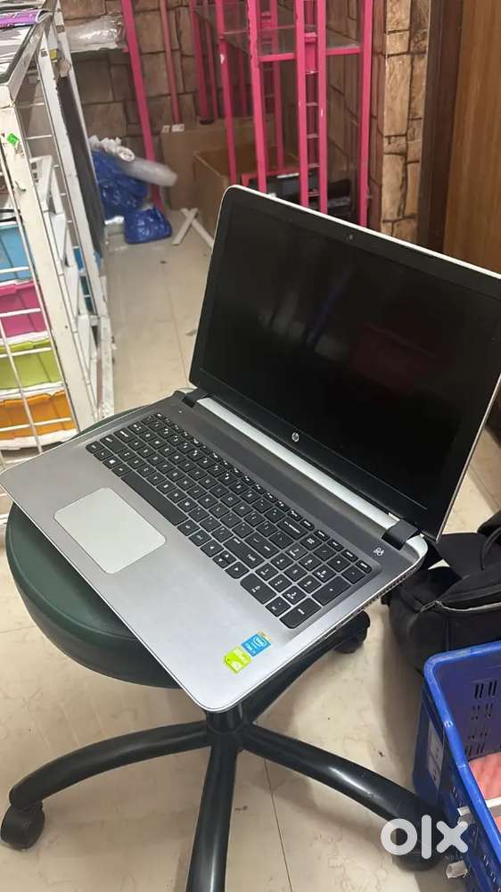 Hp i5 15.6inc laptop for sell in just 9500 with 8gb ram fully working