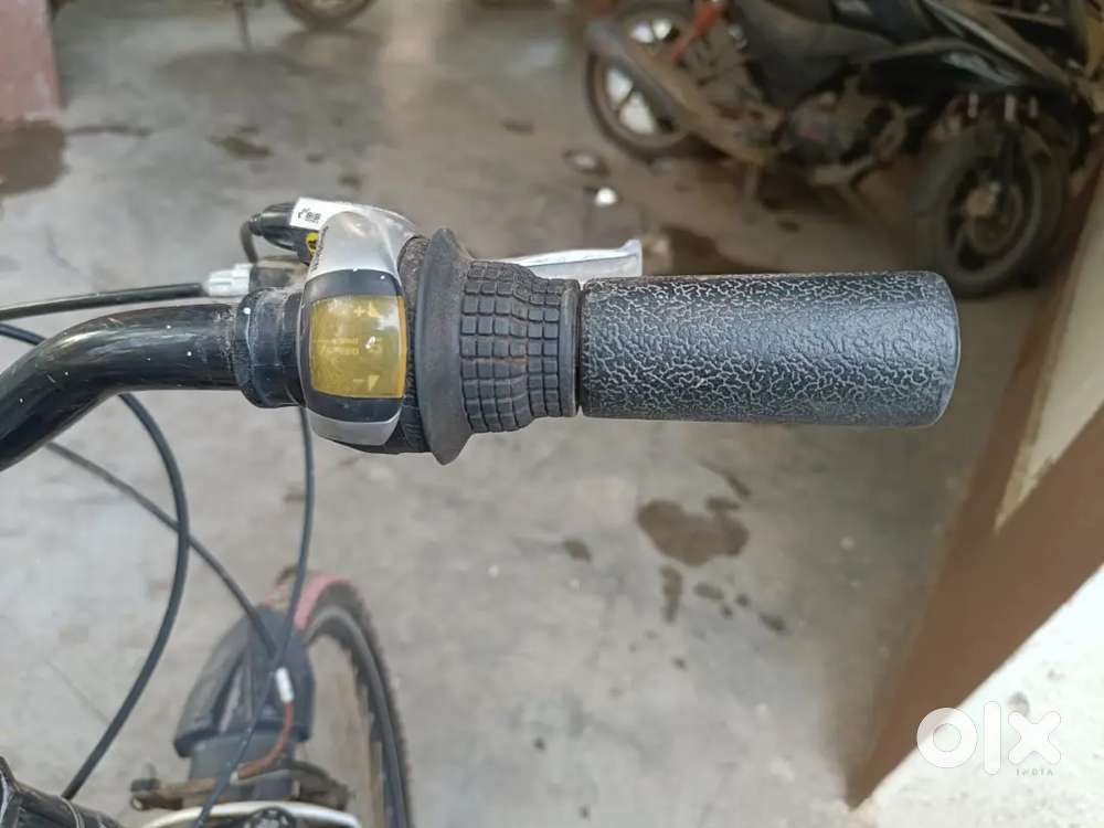 6 Gear Cycle on sale