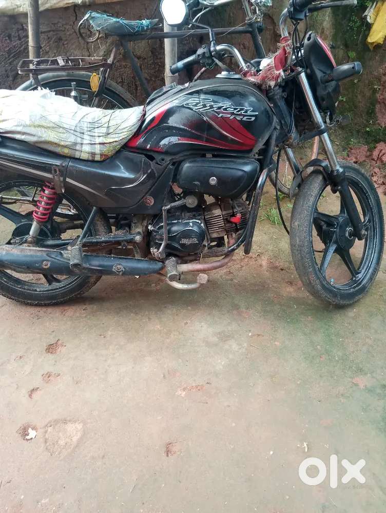 2010 model hai और चेचिस बिल्डिंग किया हुआ है थोड़ा सा टूटा हुआ था