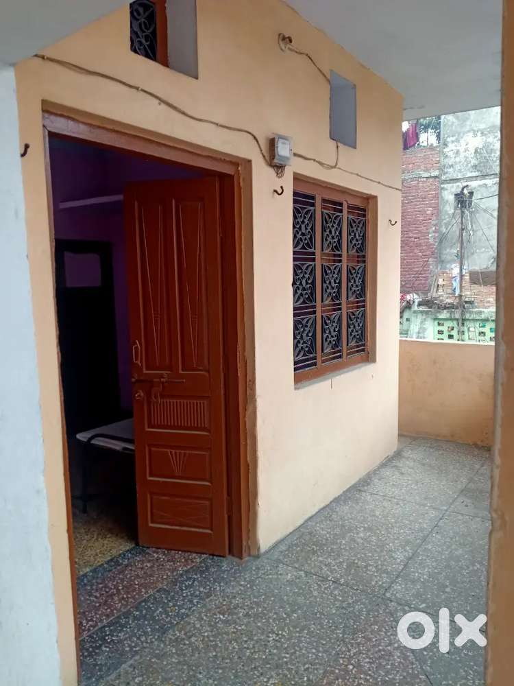 Room for Rent in low Price