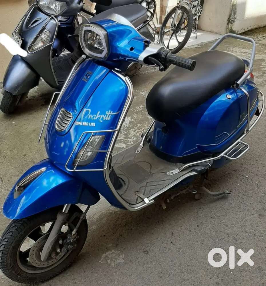 Espa ev scooter,  colour blue