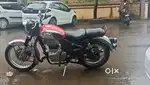 Royal Enfield classic 350 chrome Red top model