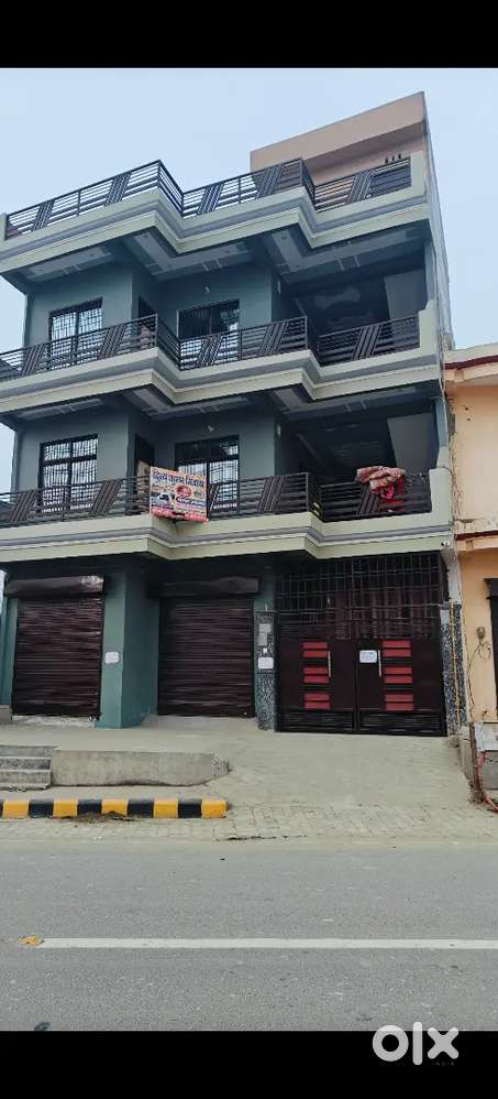 1 BHK room 2 BHK room available in jhusi chhatnag road HRI