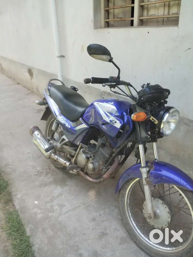 মাইলেজ ভালো ৪৫ কিমি ওকে কন্ডিশন।কোনো কাগজ নেই