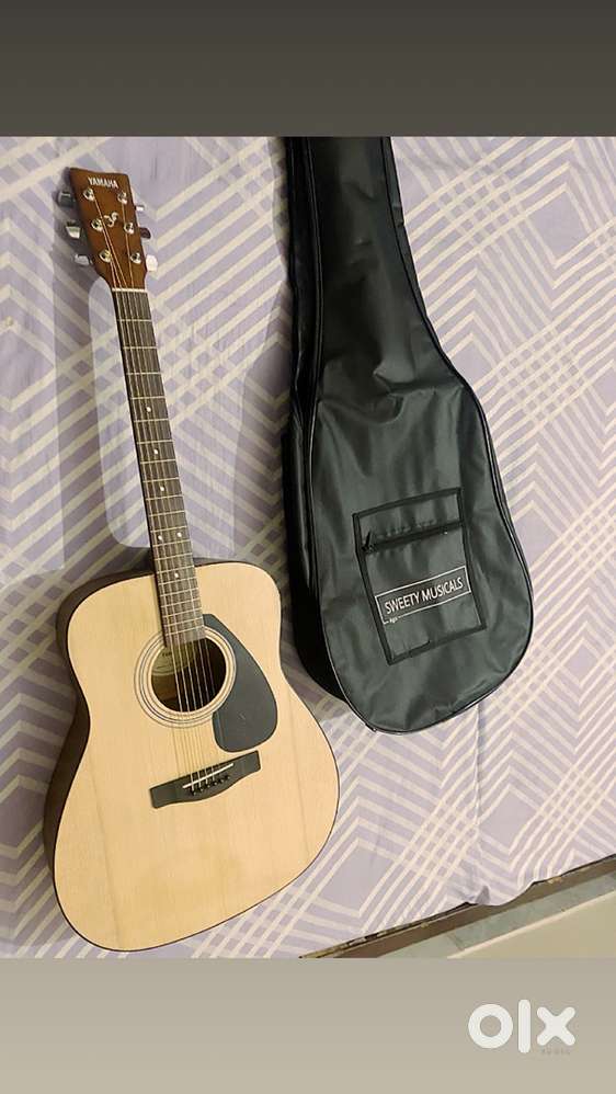 Yamha F280 Guitar