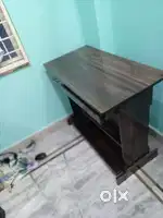 Computer table