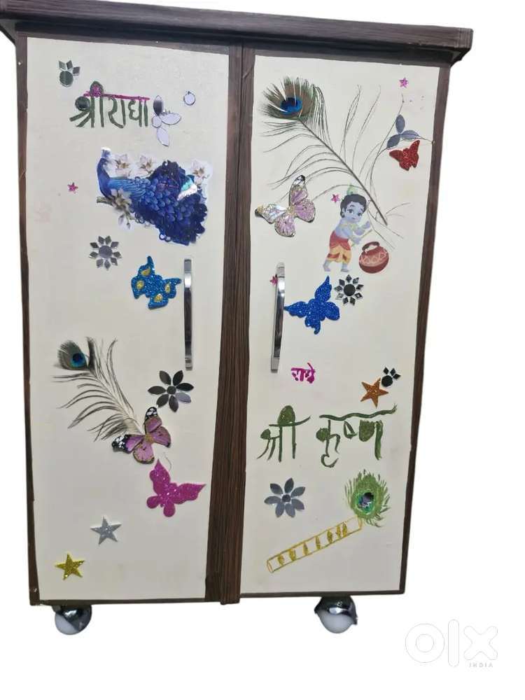 Almirah for laddu gopal cloth