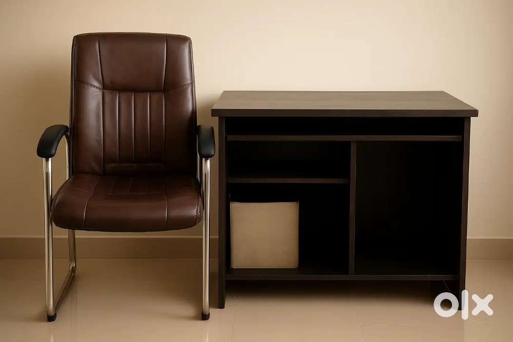 Computer Table & Comfortable Office Chair – Great Condition