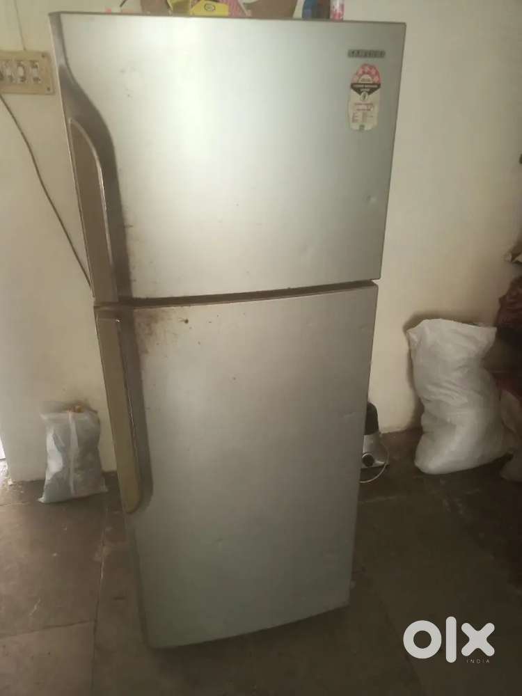 Samsung fridge 330 liter