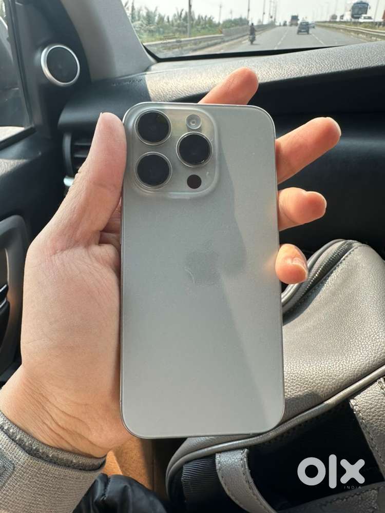 15 pro natural titanium 256 gb