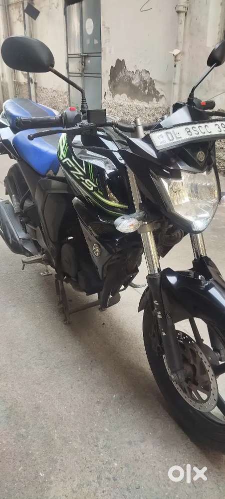 YAMAHA FZ V2.0  2017 JUNE 2ND OWNER BRAND NEW CONDITION ENGINE