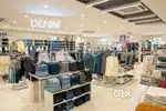 Wanted male/female showroom staffs with food and accomdation