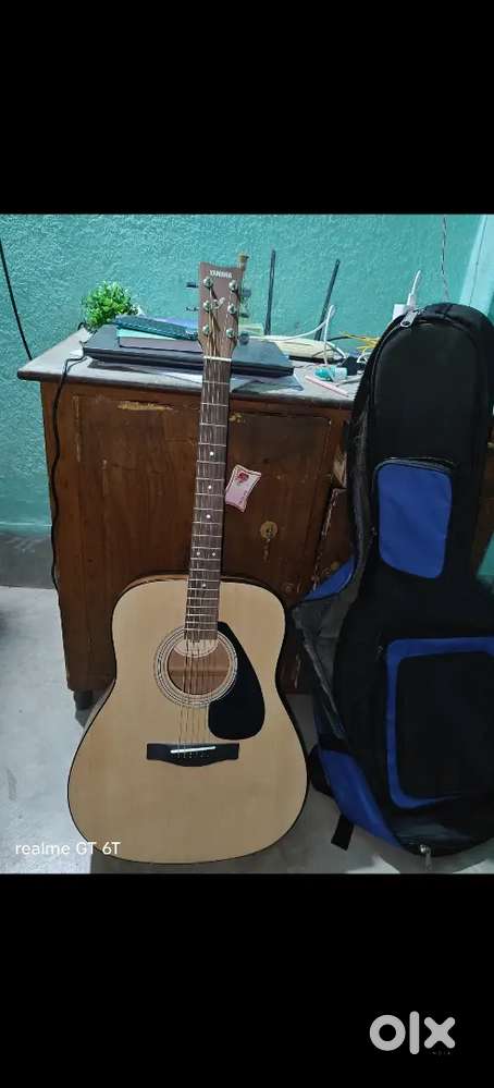 YAMAHA F-280 GUITAR