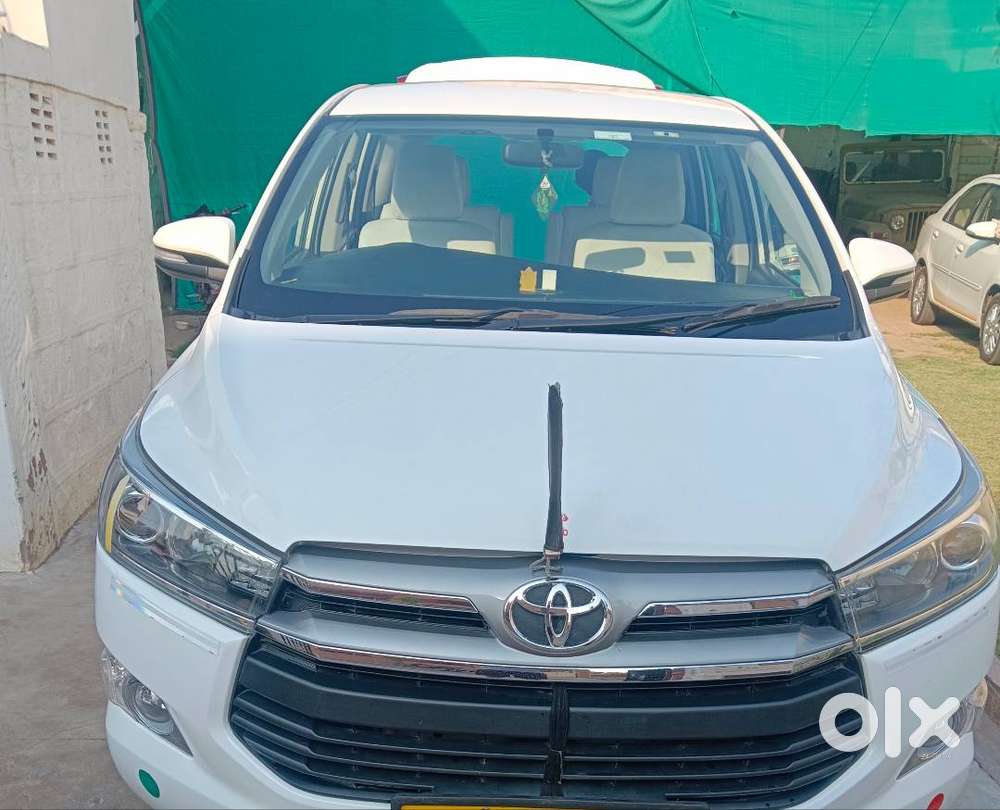 toyota innova crysta v model