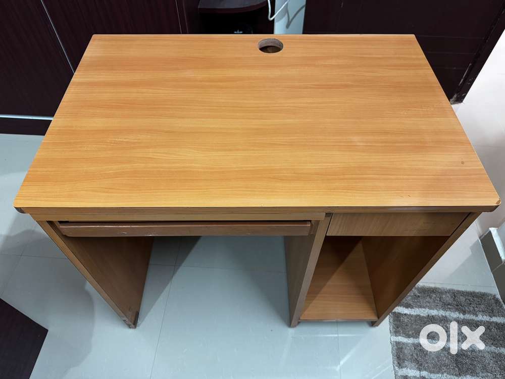 Computer Table