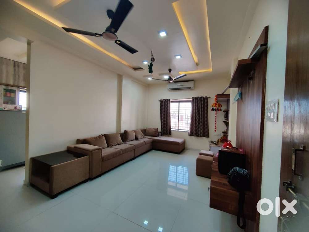 Required flatmate for 2bhk flat Near Dmart Shrikrishna nagar Dmart