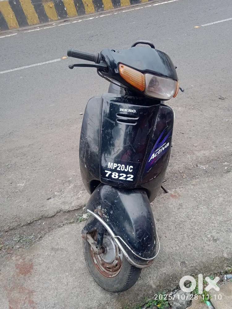 This scooty is driven 32000 km and selling price is 9999 Rs.
