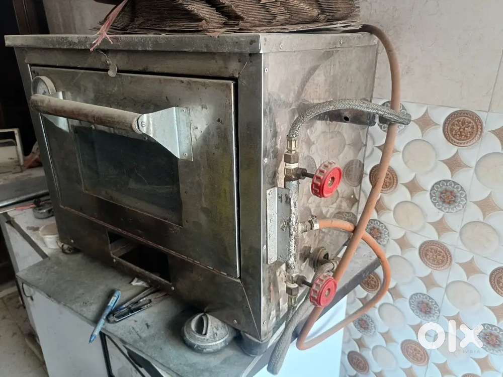 Pizza oven Gas wala hae