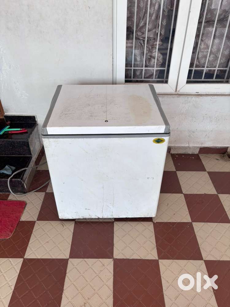 Western deep freezer for sale