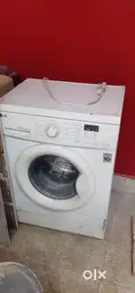Fridge and washing machine