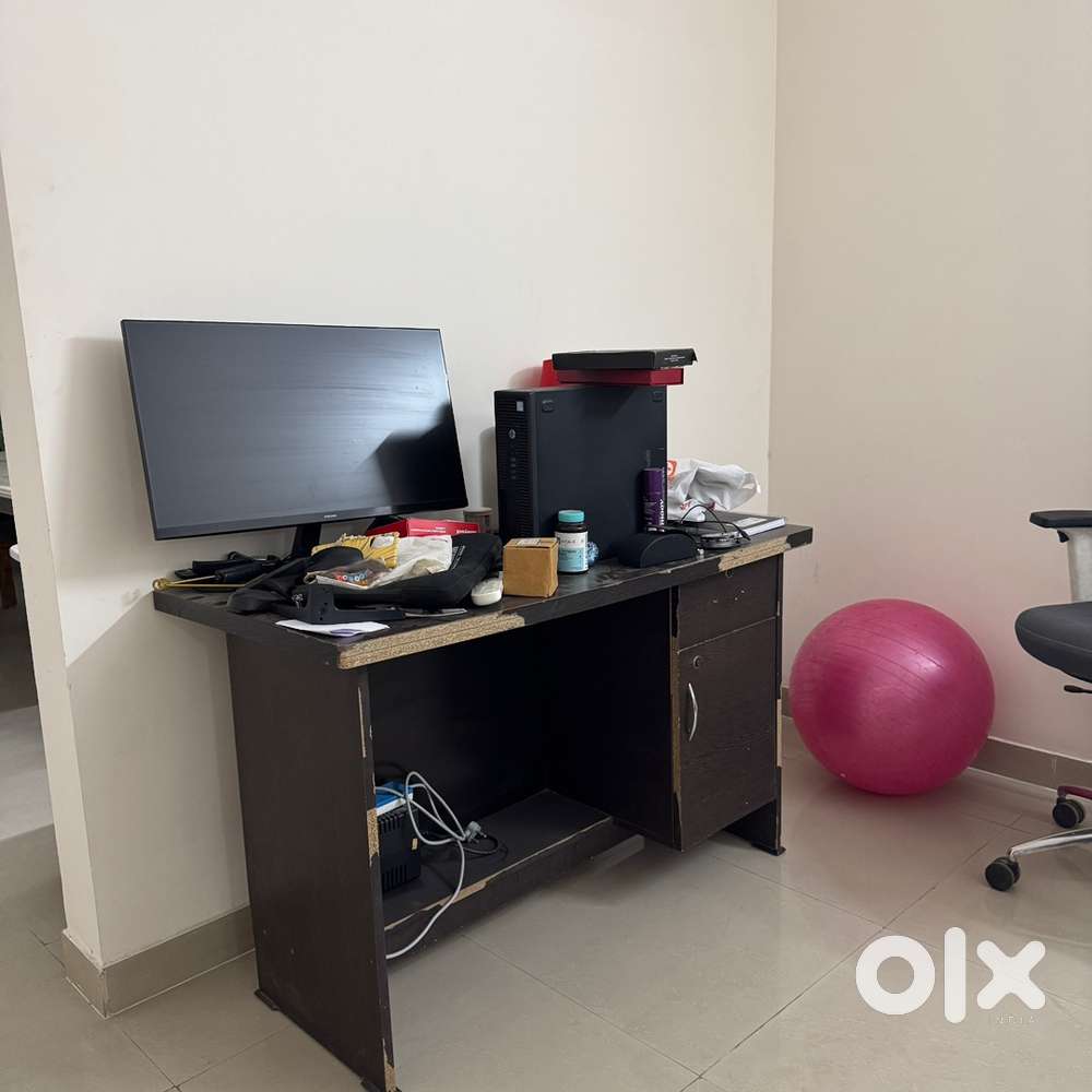 Wooden Computer Table with Drawers