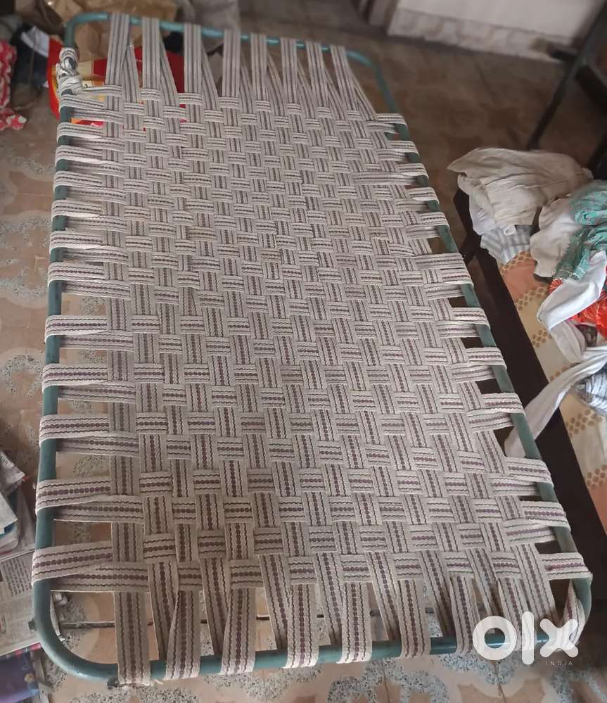 Strong and comfortable khatlo in Good condition