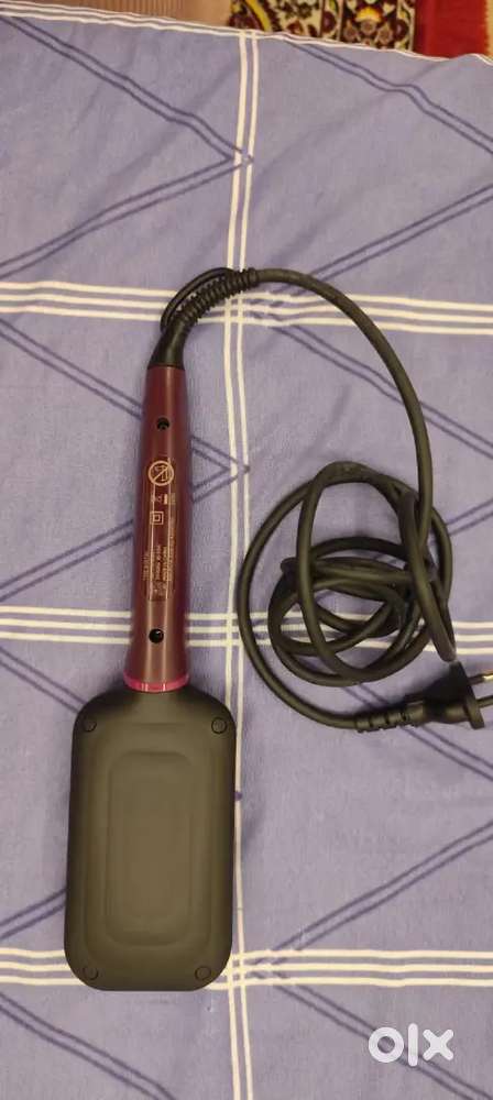 Philips Hair Straightener Brush@2999