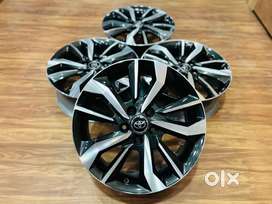 17inch Toyota Hyryder Diamond cut OEM Alloys set of 4