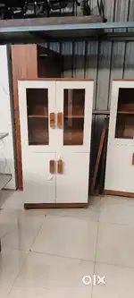 Selling this cute kitchen cabinet cum book shelf factory price