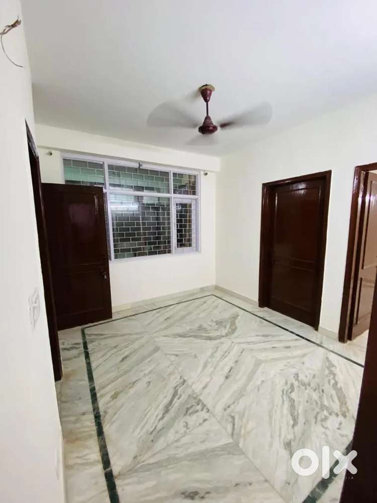 Saket metro station Paryavaran complex Saket IGNOU men road