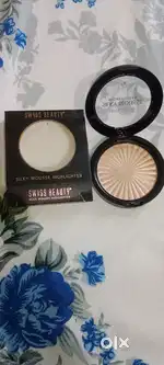 Combo Deal – Seer Secrets Vit C Serum + Swiss Beauty Highlighter (New)