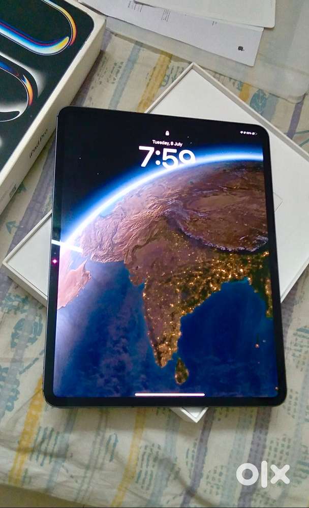 Apple iPad Pro 13-inch M4 Chip (Wi-Fi + Cellular) -Excellent Condition