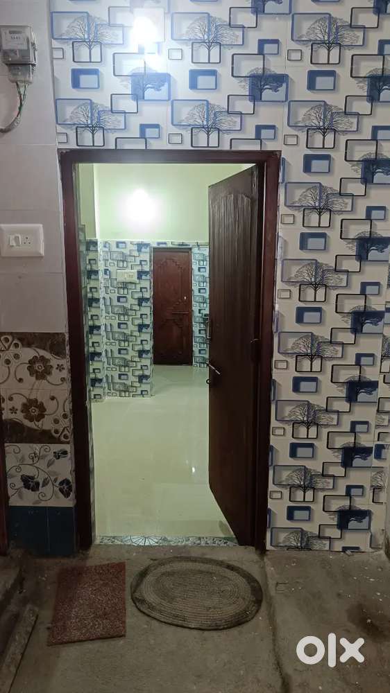 1 rk room  rent in prime location