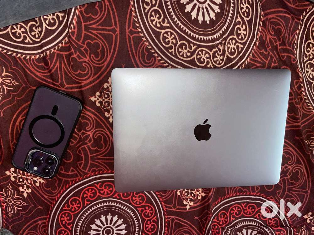 MACBOOK AIR M1