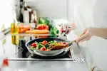 Ghar ke liye khana banane wali cahiye