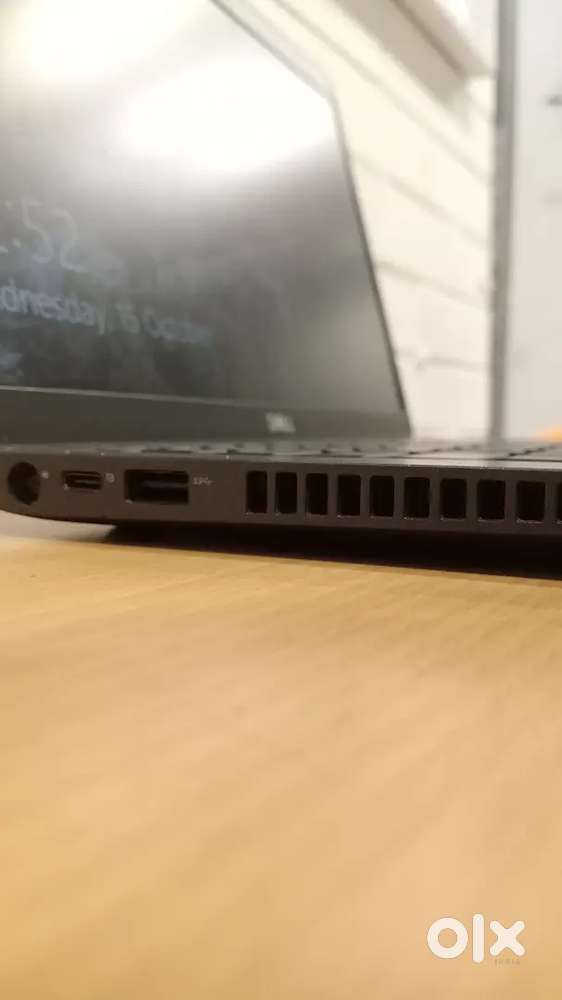 Dell Latitude 5400  8GB RAM 256GB SSD  Touchscreen  Good Condition